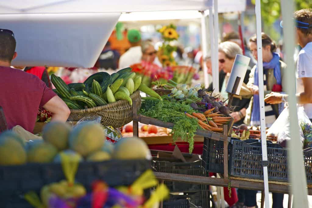 Outdoor farmers market like you will find in Brampton, Ontario